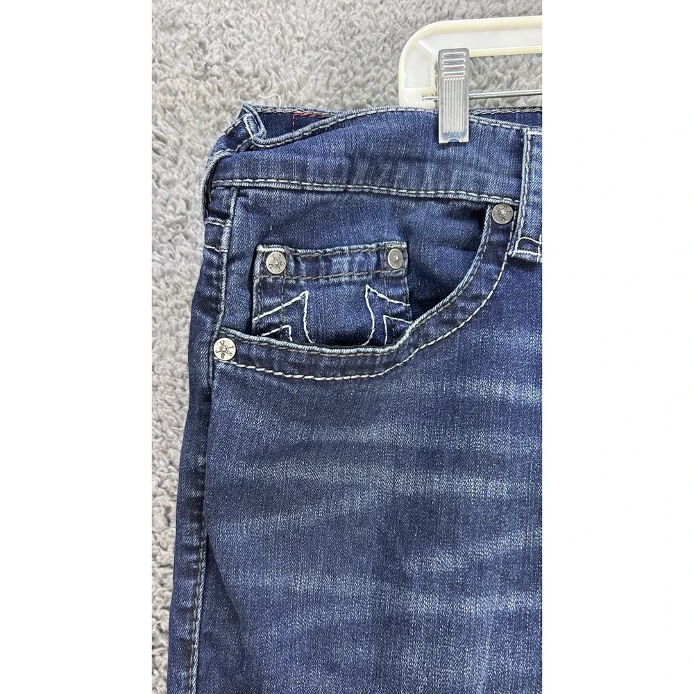 True Religion Jeans Men's Ricky Relaxed Straight Size 42x33 Blue Denim Med Wash